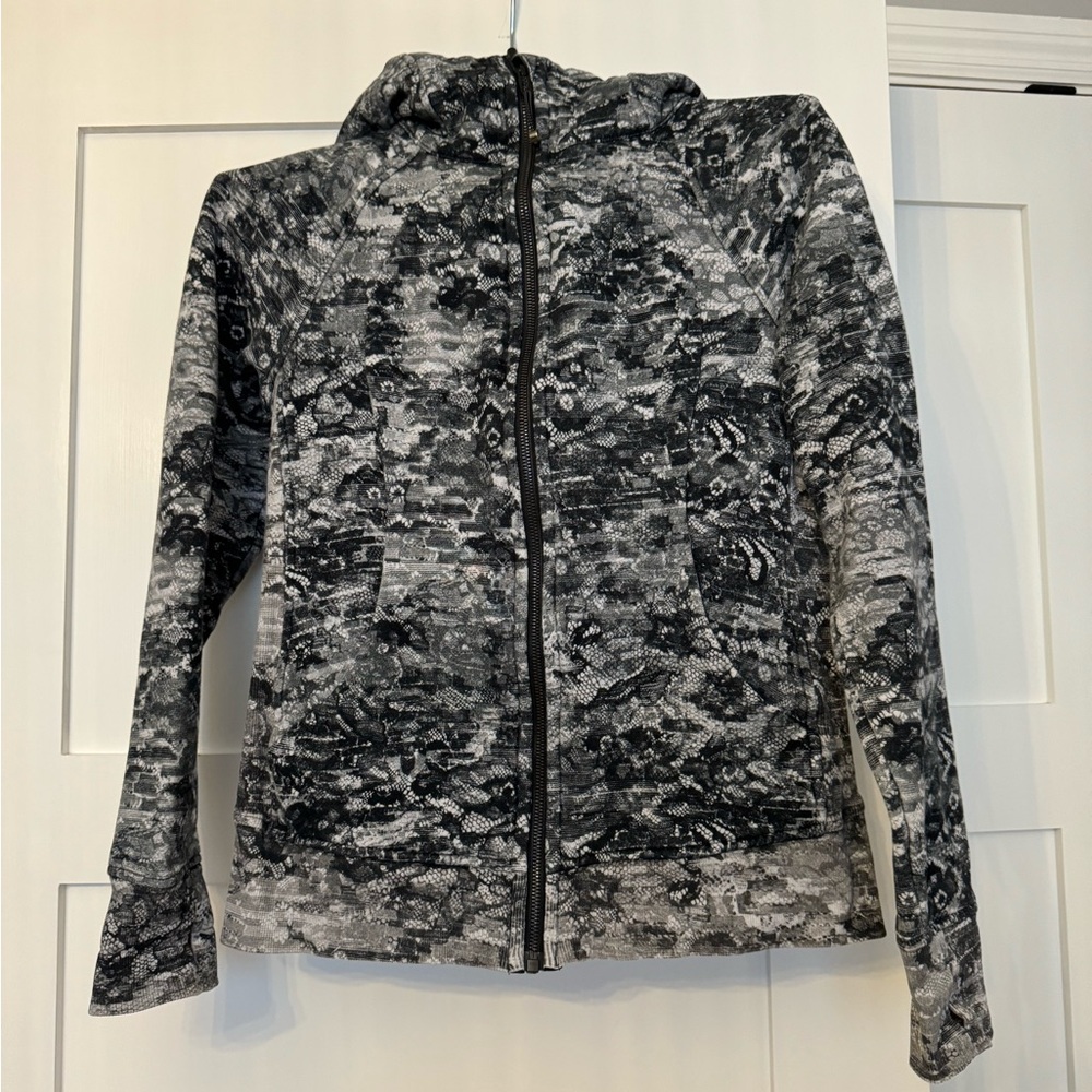 Lululemon Scuba Hoodie Black and White size 8